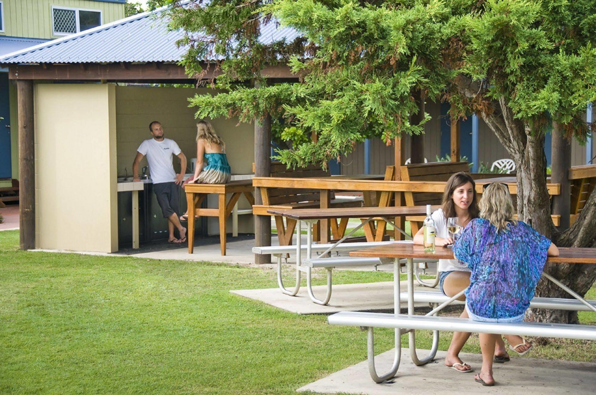 First Sun Holiday Park ไบรอนเบย์ ภายนอก รูปภาพ
